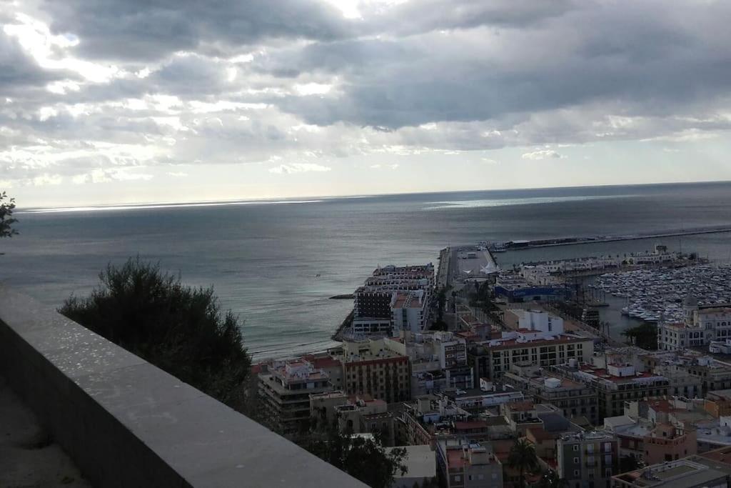 La Casita Azul Apartment Alicante Luaran gambar